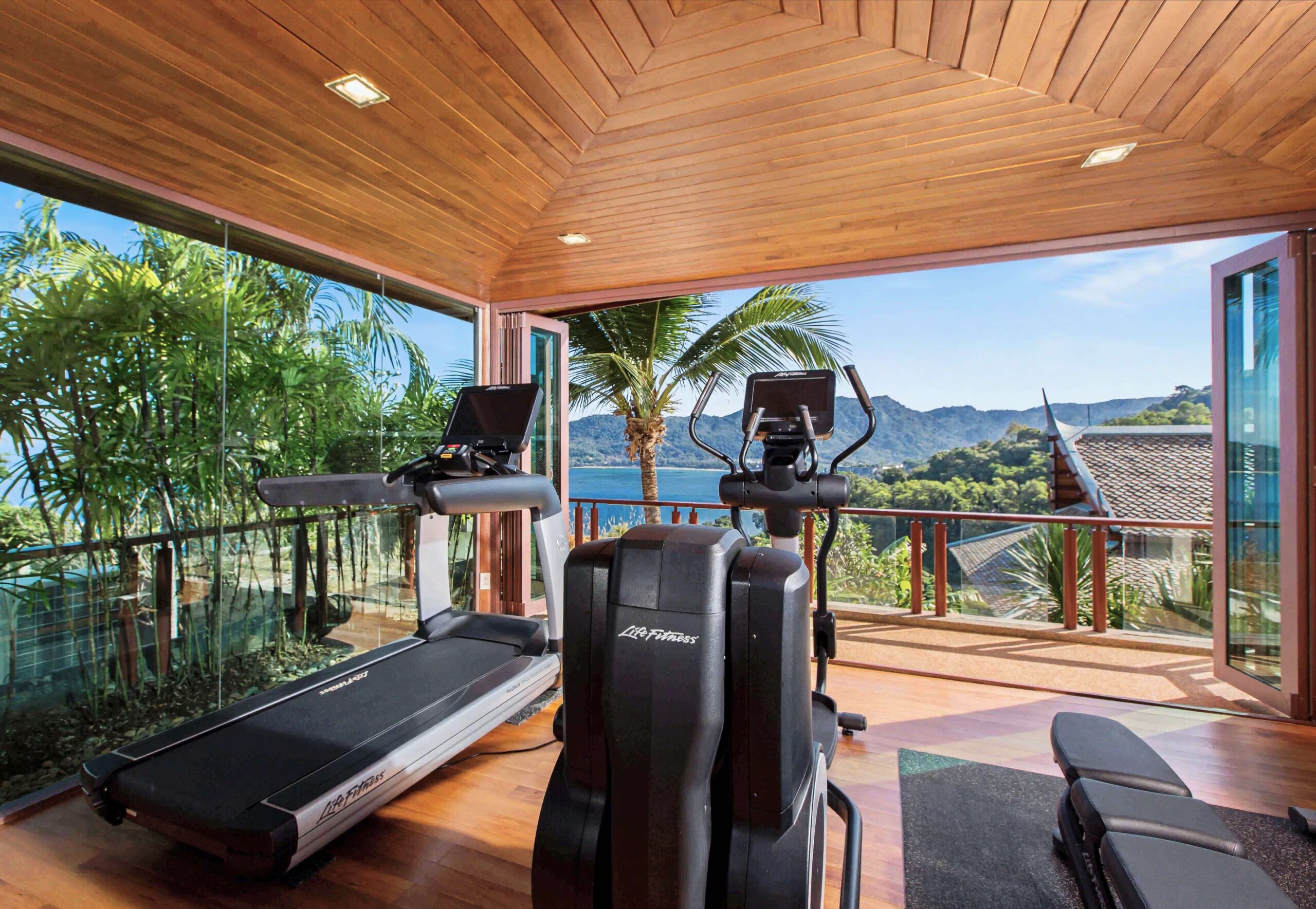 A Private Ocean-View Fitness Room Equipped with High-Quality Life Fitness Machines