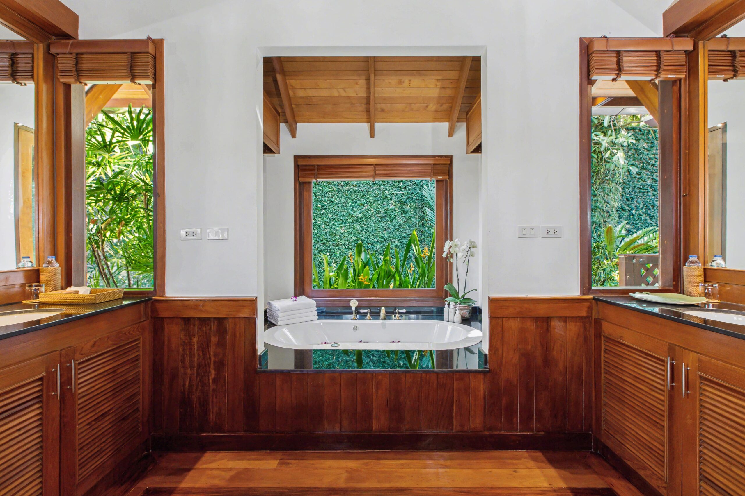 Master Bedroom - Bathroom 2