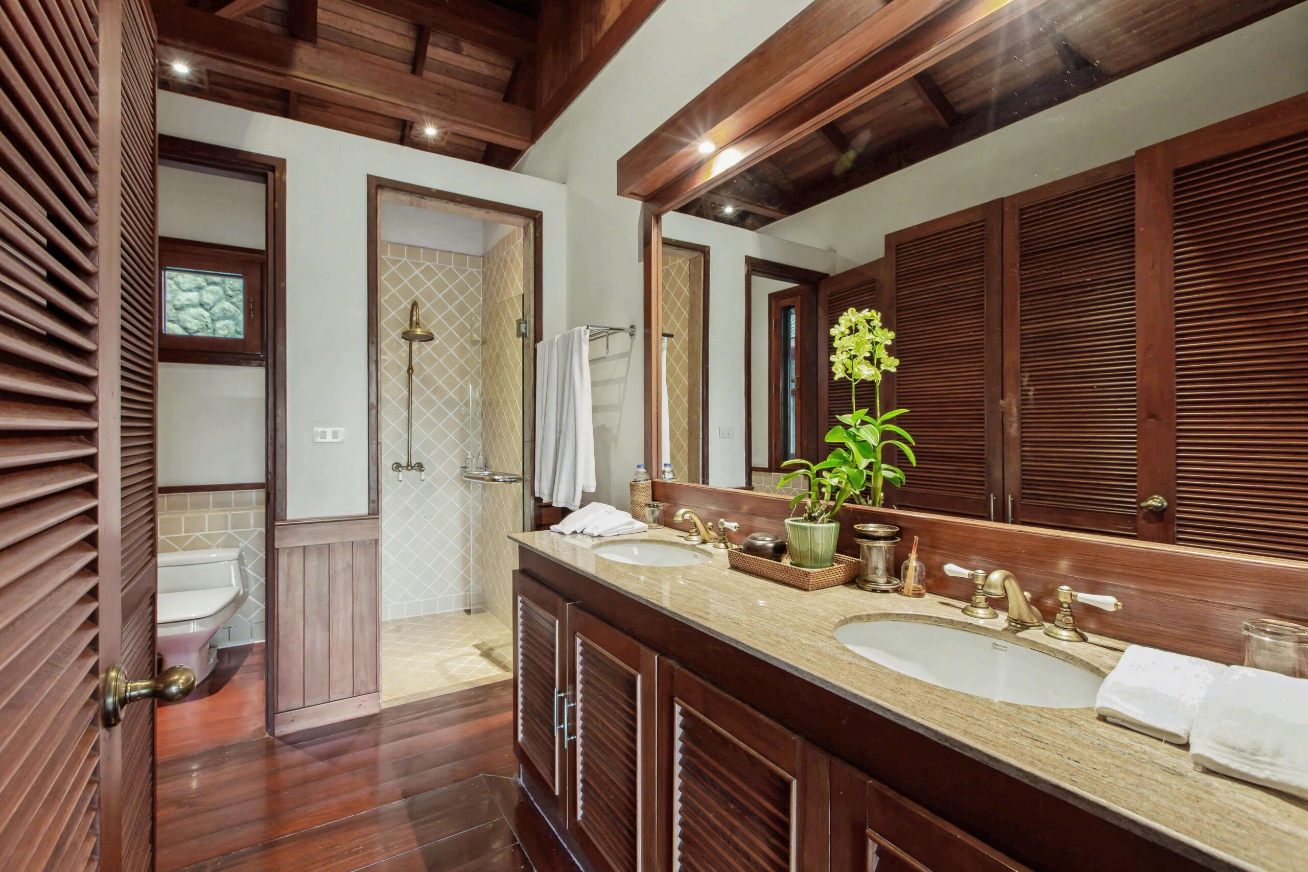 Guest Bedroom 1  - Bathroom 1