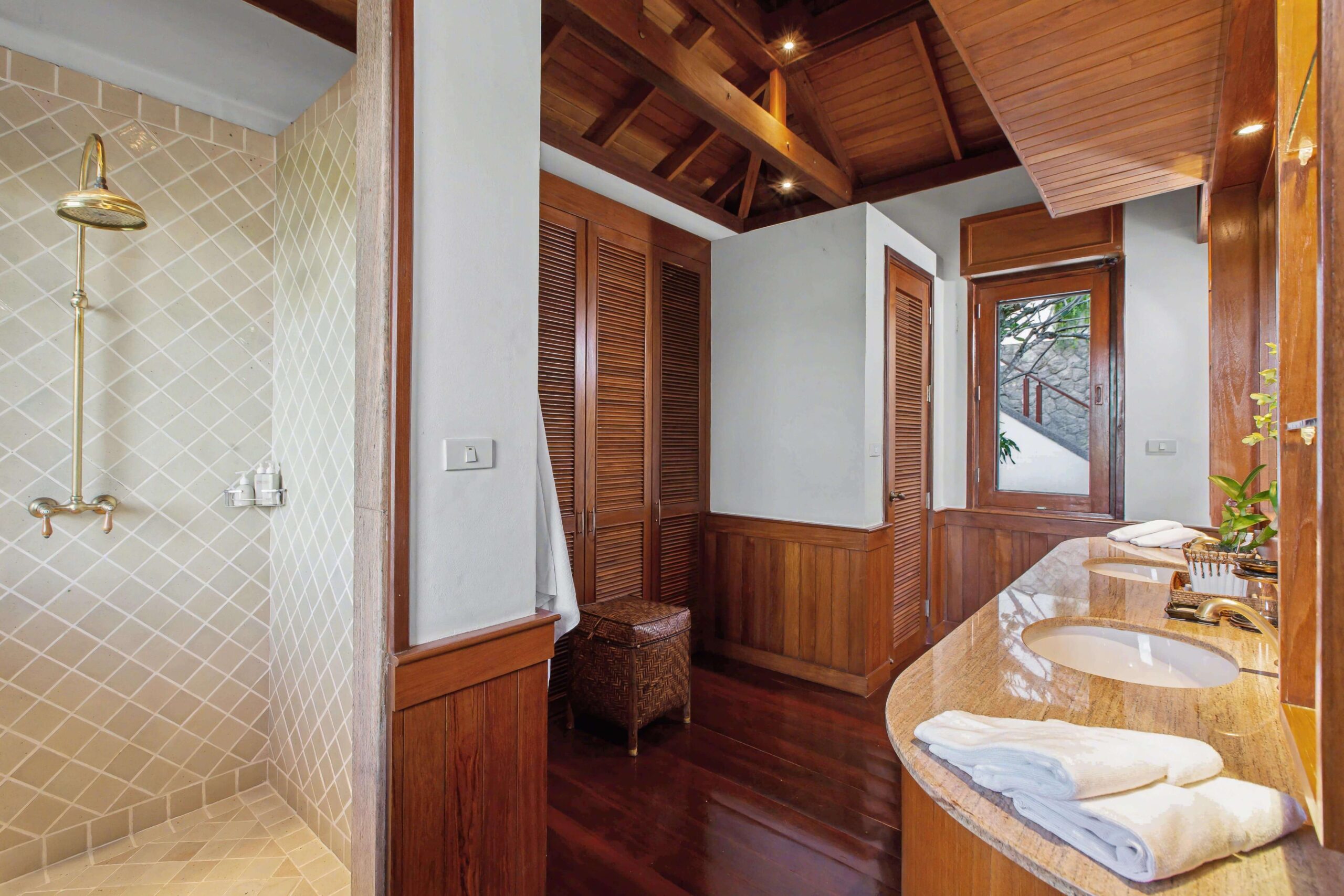 Guest Bedroom 3 - Bathroom 1